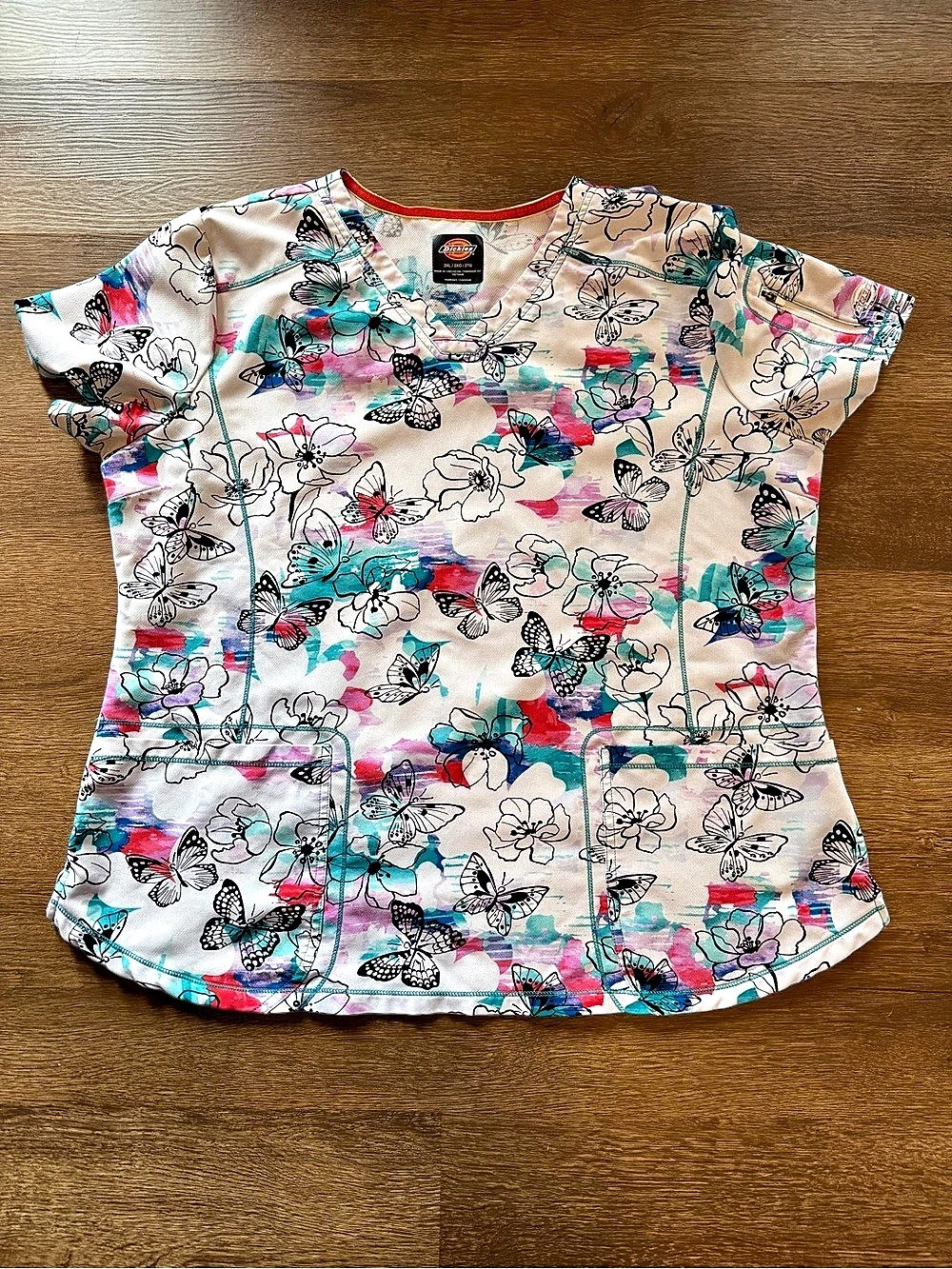 Dickies Dynamix V-Neck Print Scrub Top Dynamix DK731 Floral V-Neck Top Pink &